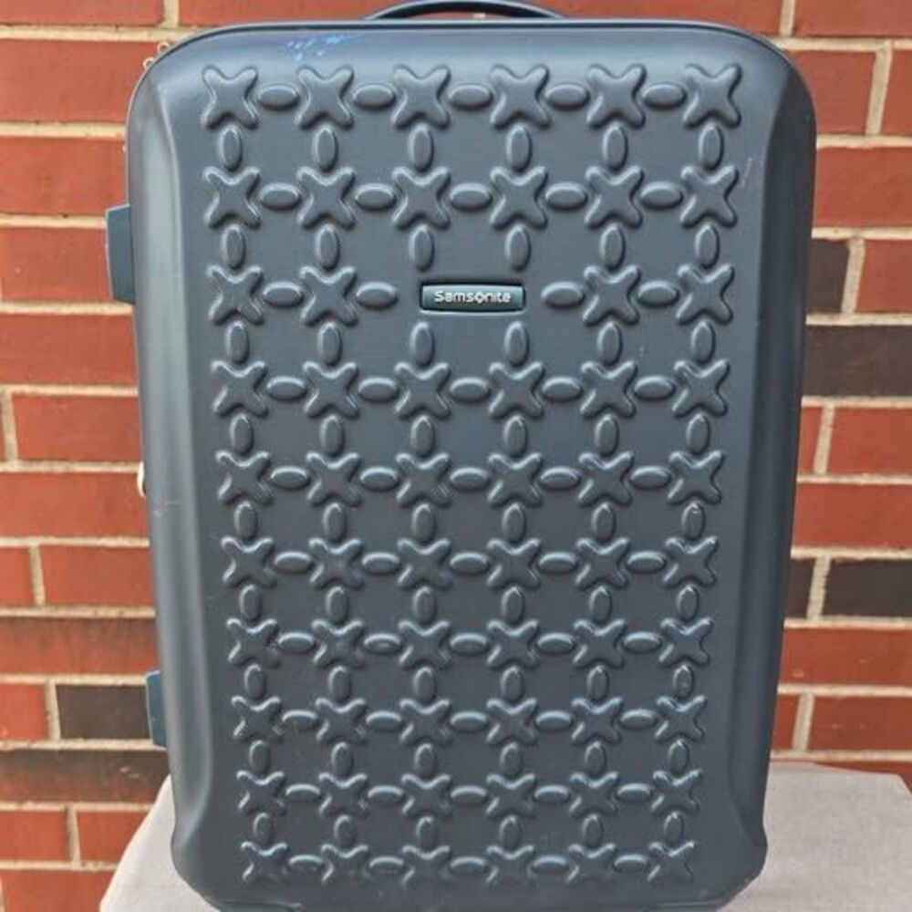 20" Samsonite Ziplite Expandable Hardside Spinner Luggage Carry-On